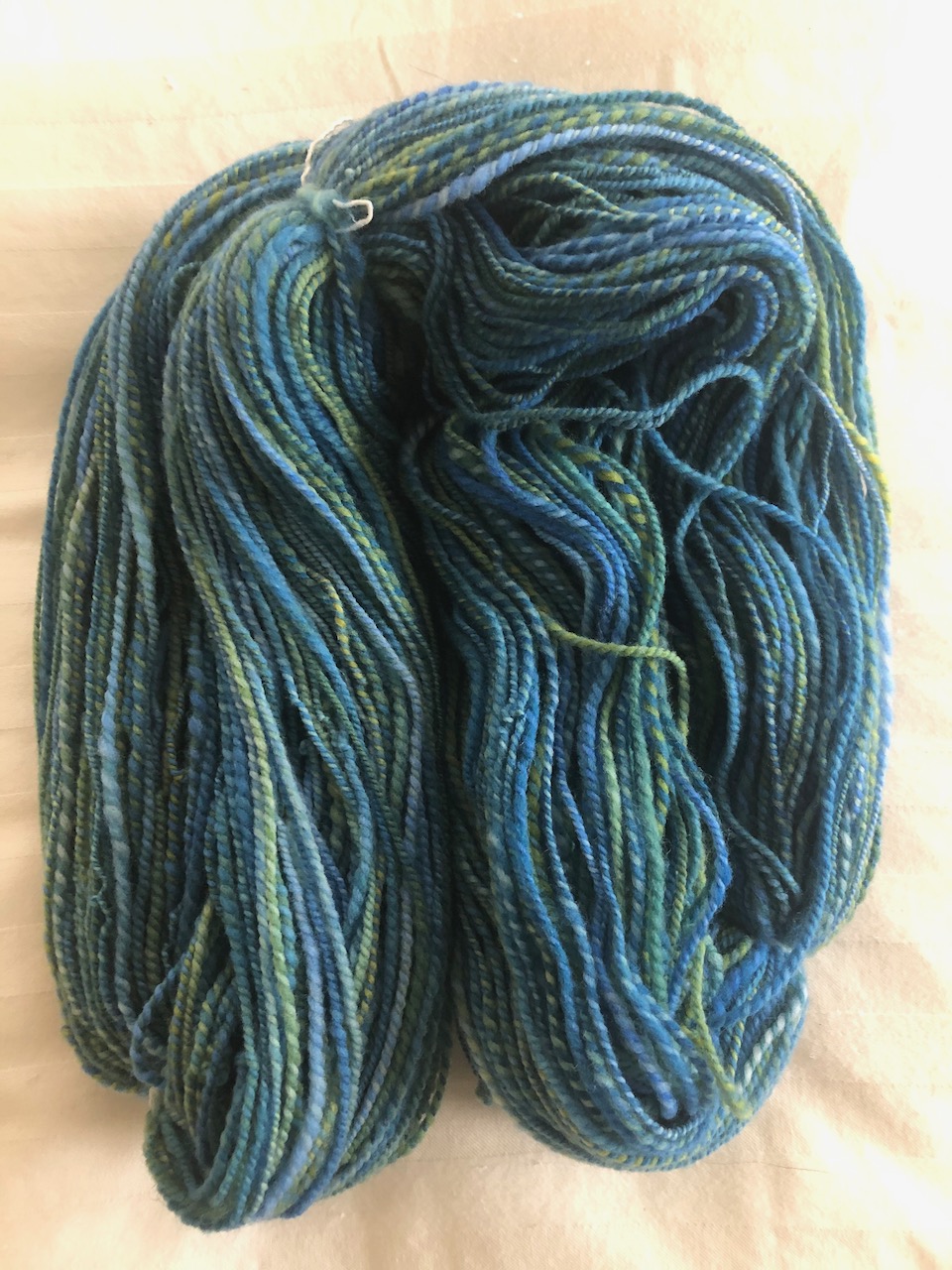 Spun yarn (Merino and/or Columbia, hand-dyed)